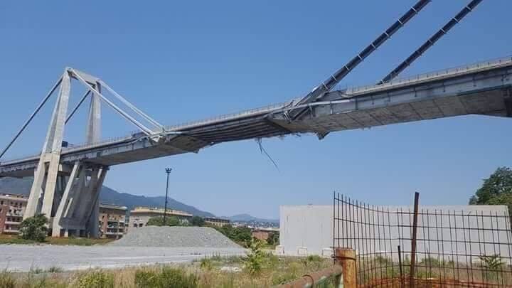 Ponte crollato a Genova