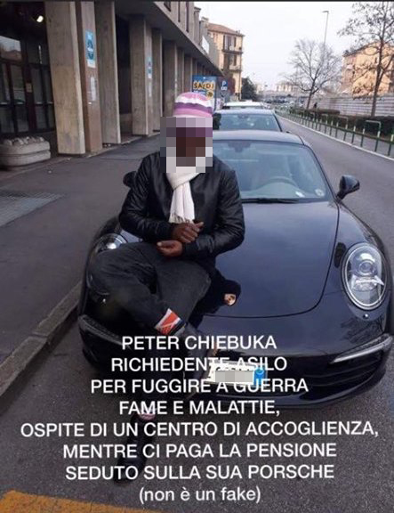 Richiedente asilo ci paga la pensione seduto sulla sua Porsche (non è un fake)