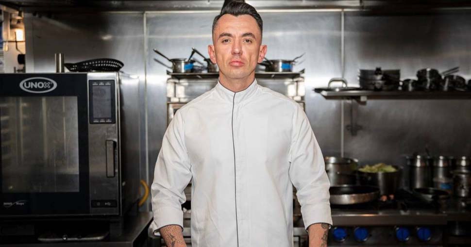 Edgar Núñez lo chef rifiuta di farsi pagare in visibilità dalla content creator/influencer