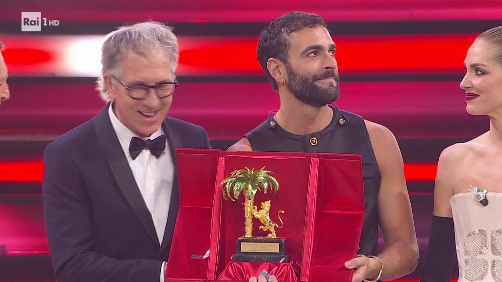 Sanremo 2023 dei record: vince Marco Mengoni, secondo Lazza