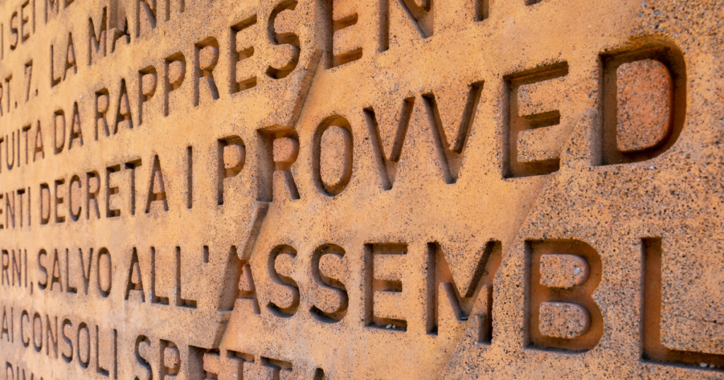 Sì, la nostra Costituzione è antifascista: altre domande? - The Wall of Italian Constitution, A. Giordano, Getty Images per Canva Pro