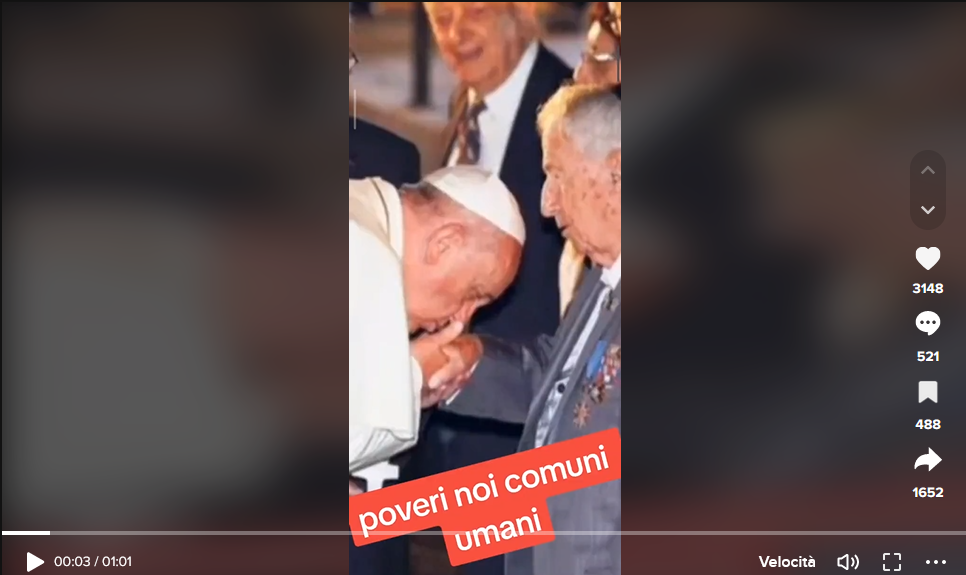 Questo non è un video di Bergoglio che bacia la mano di Rockfeller