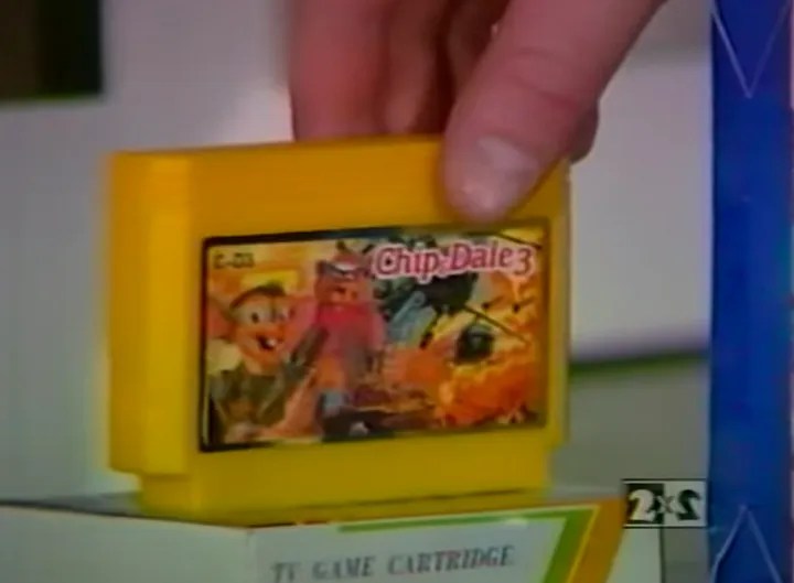 Come questo gioco di Chip e Ciop Rescue Rangers sulla cui copertina un Fievel armato di mitra distrugge i nemici del Comunismo...