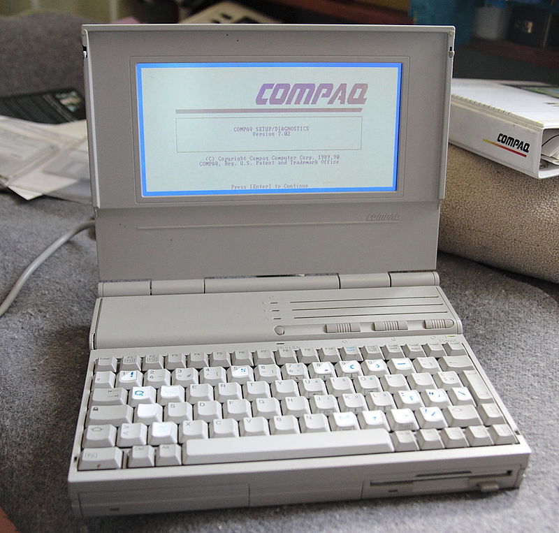 Un vecchio portatile Compaq, probabilmente una scelta maggiormente "pronta all'uso" rispetto al Book 8088
