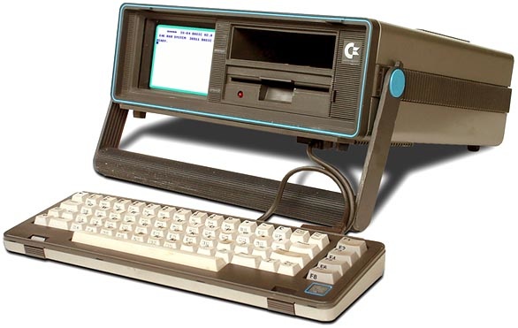 Un Commdore SX64, trasportabile con monitor CRT incorporato