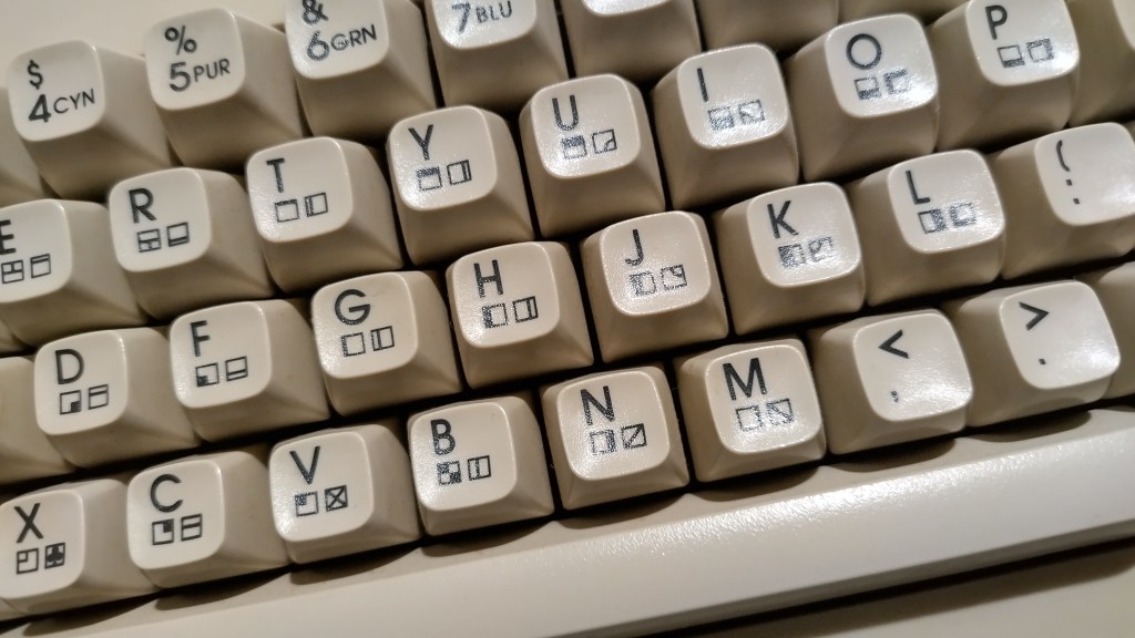 C'erano una volta tastiera e mouse (anche come non li immaginate) - dettaglio di una tastiera C64C