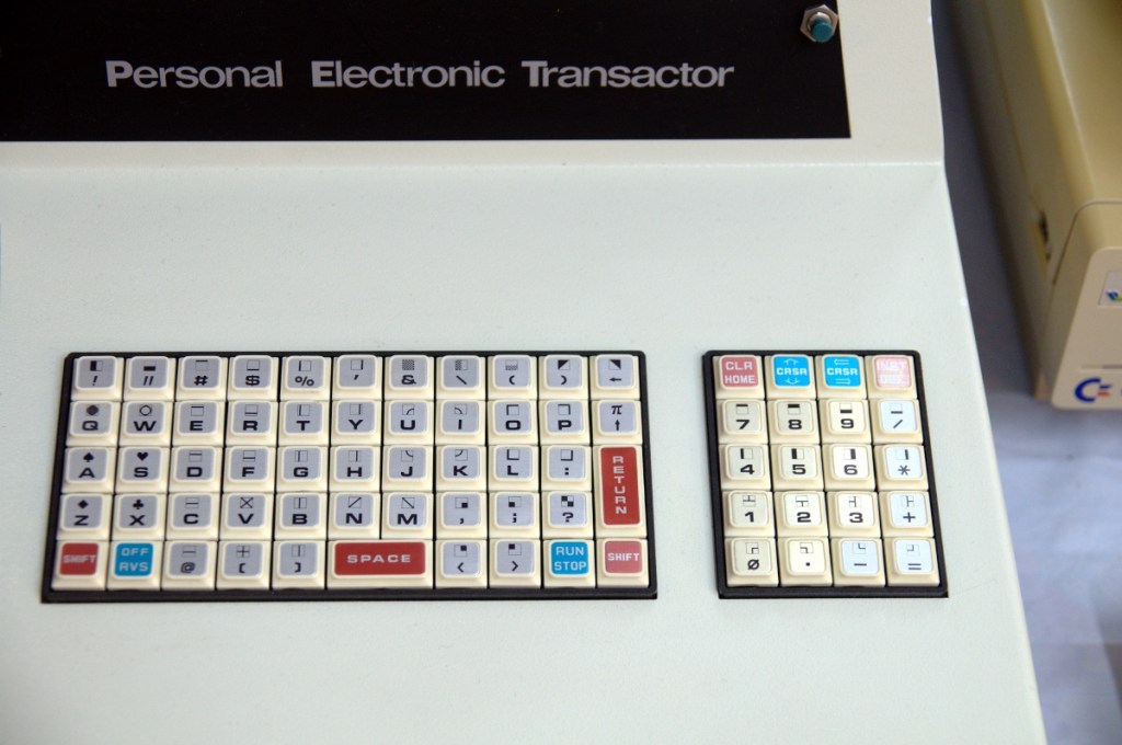 Tastiera del Commodore PET, modello "registratore di cassa"