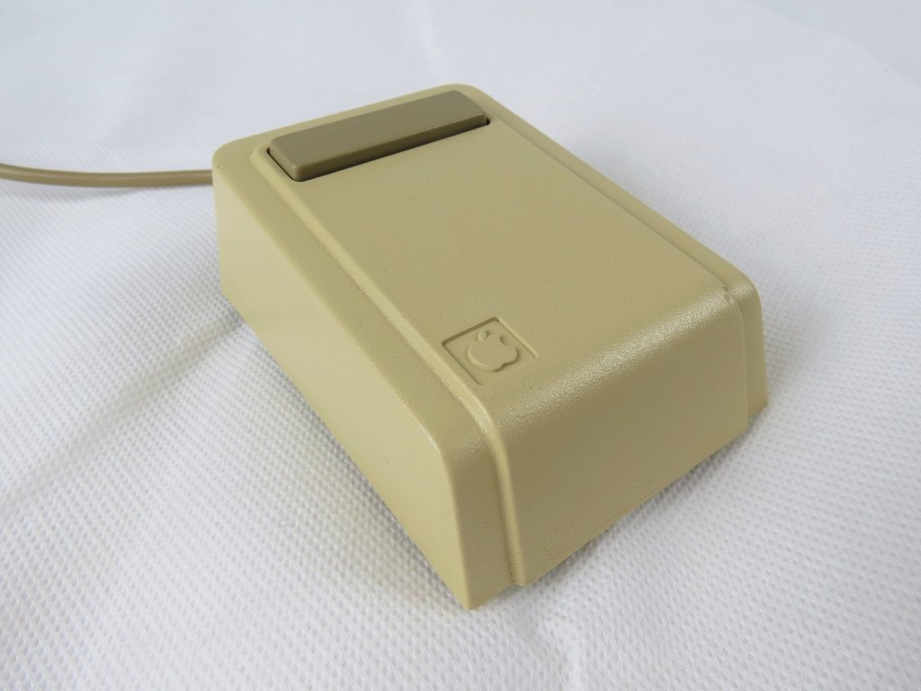Il mouse dell'Apple LISA, fonte Iconic-Antiques