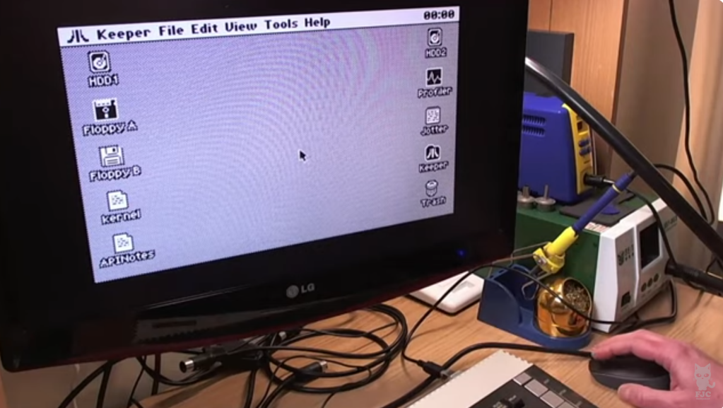 Mouse USB wireless su Atari 600XL, fonte YouTube (flashjazzcat)