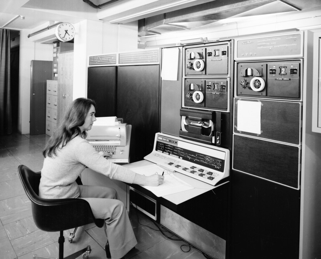 Un PDP-10, dove di fatto è nato il videogioco commerciale moderno, fonte CERN