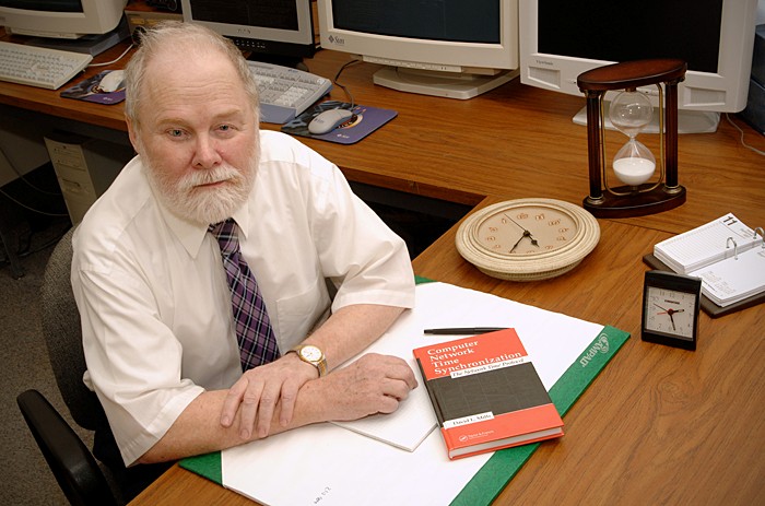  David Mills, il padre del tempo informatico