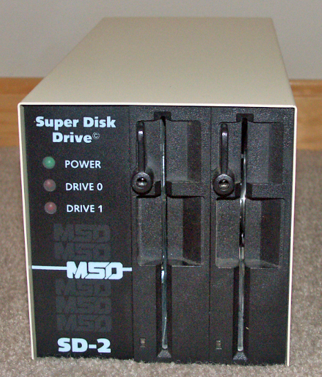 MSD SuperDisk Drive, l'amico del pirata. Fonte Wikimedia Commons