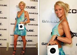 Paris Hilton lancia il GameCube platino